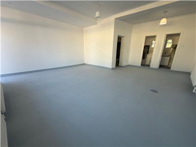 Spatiu comercial, 90mp, Vitrina, Locuri Parcare, zona Avram Iancu